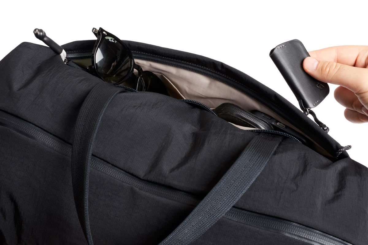 Bellroy Lite Duffel 30L, Lightweight Weekend Duffel Bag - Black