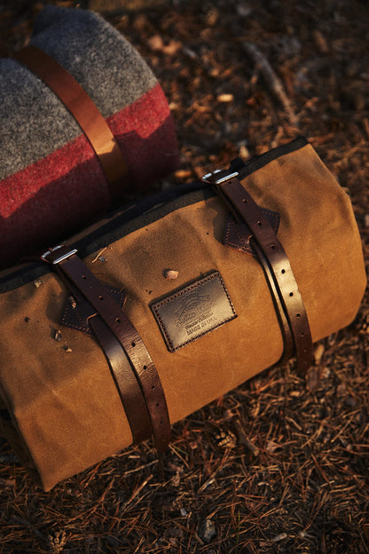 Helko Werk Waxed Canvas Cowboy Bedroll – Field Tan